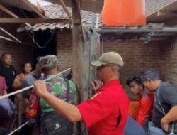 Pekerja Meninggal Diduga Hirup Gas Beracun Saat Bersihkan Sumur di Jatirejo