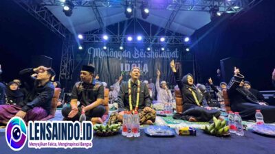 Ribuan Warga Modongan Bersholawat, Doakan Ikfina-Gus Dulloh Menang Pilkada 2024
