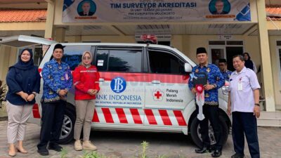 Bank Indonesia Serahkan Ambulance untuk Dukung Operasional PMI Kabupaten Mojokerto
