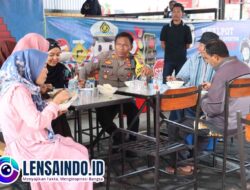 Satlantas Polres Mojokerto Kota Gelar Program Cangkrukan Mahameru dengan Jumat Berkah