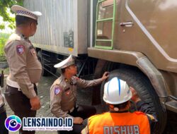 Satlantas Polres Mojokerto Gelar Ramp Check Kendaraan Pengangkut Barang untuk Amankan Libur Panjang Imlek dan Isra Miraj