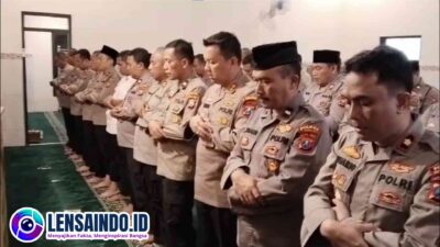 Suasana Haru, Polres Mojokerto Kota Laksanakan Salat Ghaib untuk Almarhum Affan Kurniawan