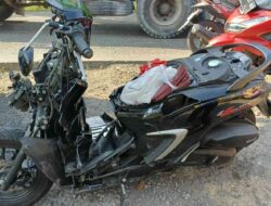 Ngeri! Truk Tangki Hantam Dua Motor di Krian, Mahasiswi Luka Berat