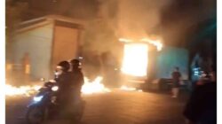 Ribuan Karton Mi Instan Hangus Terbakar di Mojokerto, ini Sebabnya