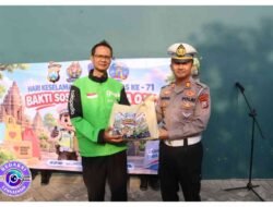 Sambut Hari Lantas Bhayangkara ke-71, Satlantas Polres Mojokerto Beri Ojol SIM C Gratis